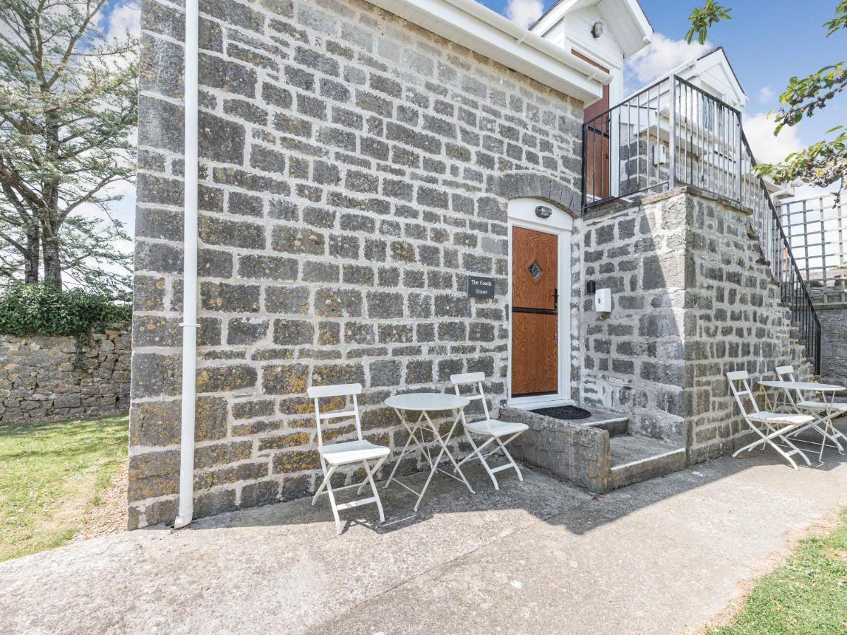 The Coach House Villa Tenby Bagian luar foto