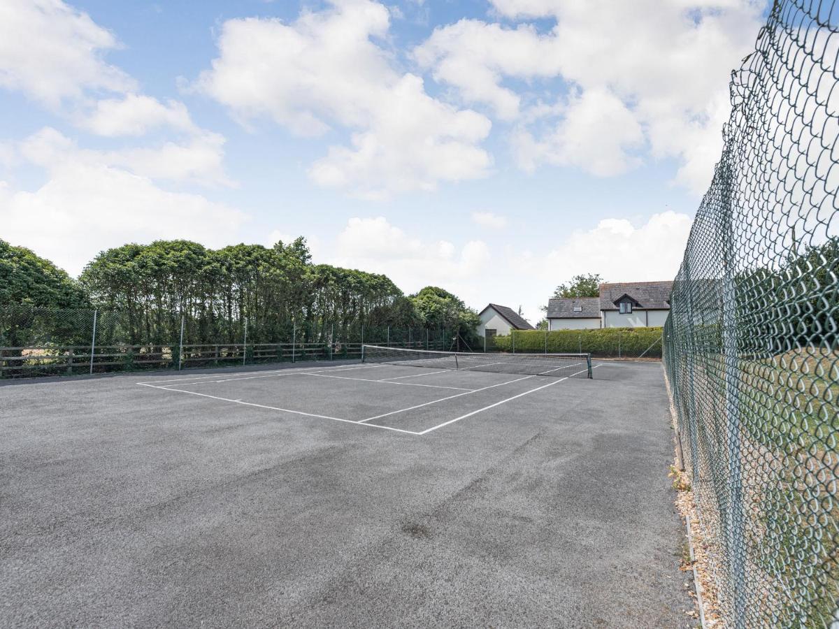 The Coach House Villa Tenby Bagian luar foto
