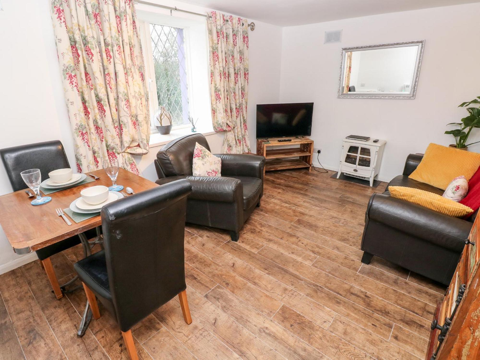The Coach House Villa Tenby Bagian luar foto