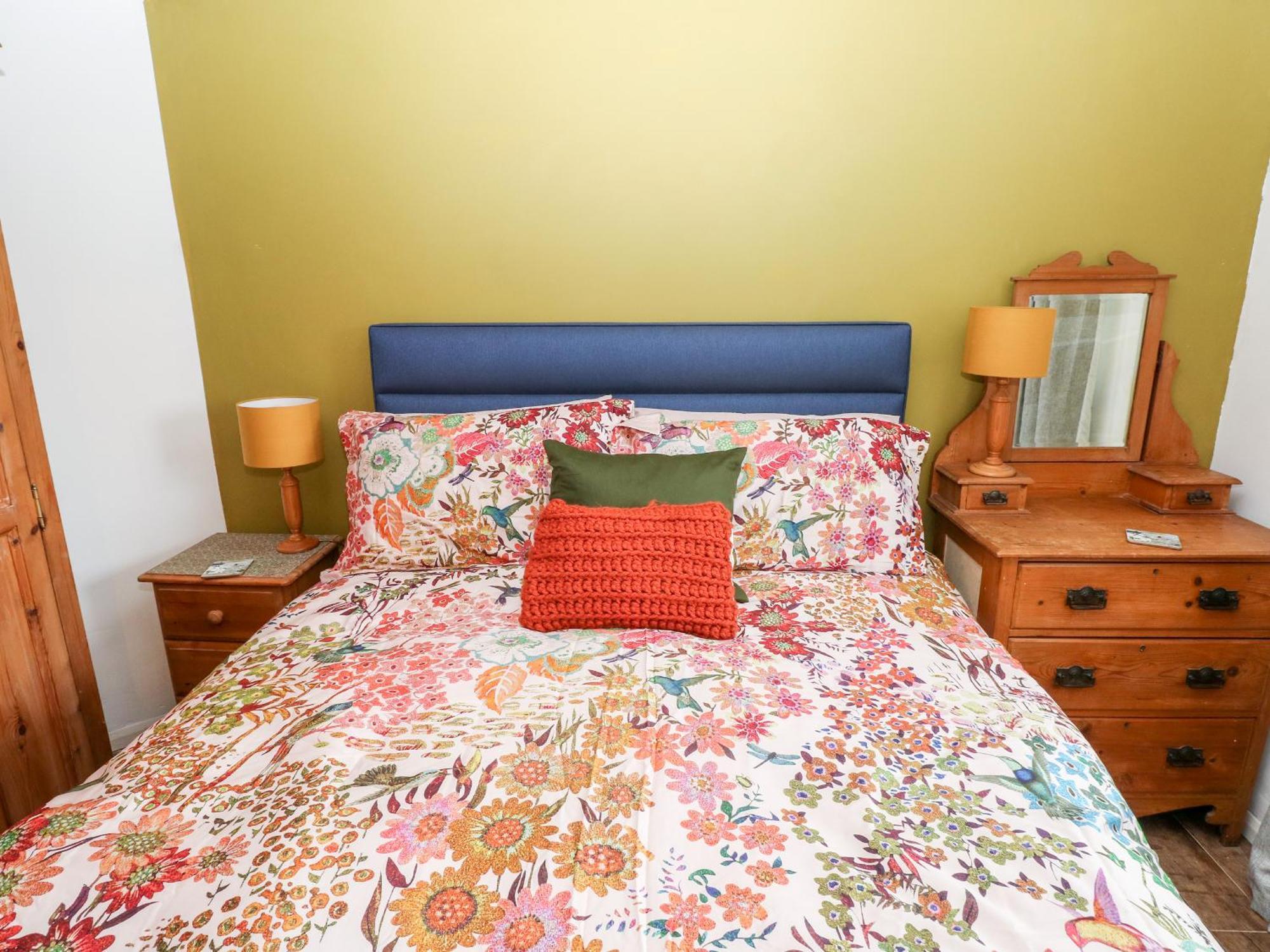 The Coach House Villa Tenby Bagian luar foto