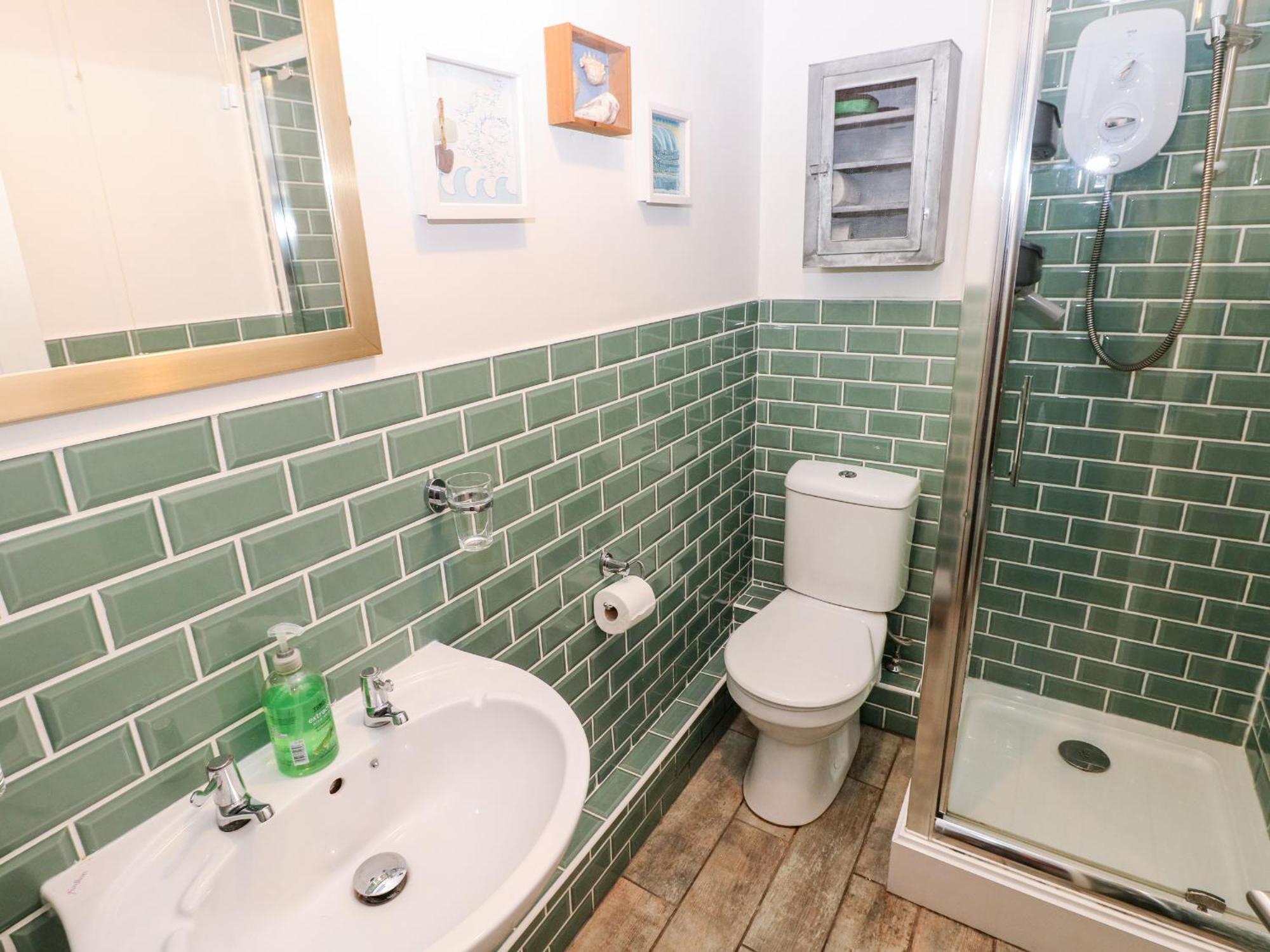 The Coach House Villa Tenby Bagian luar foto