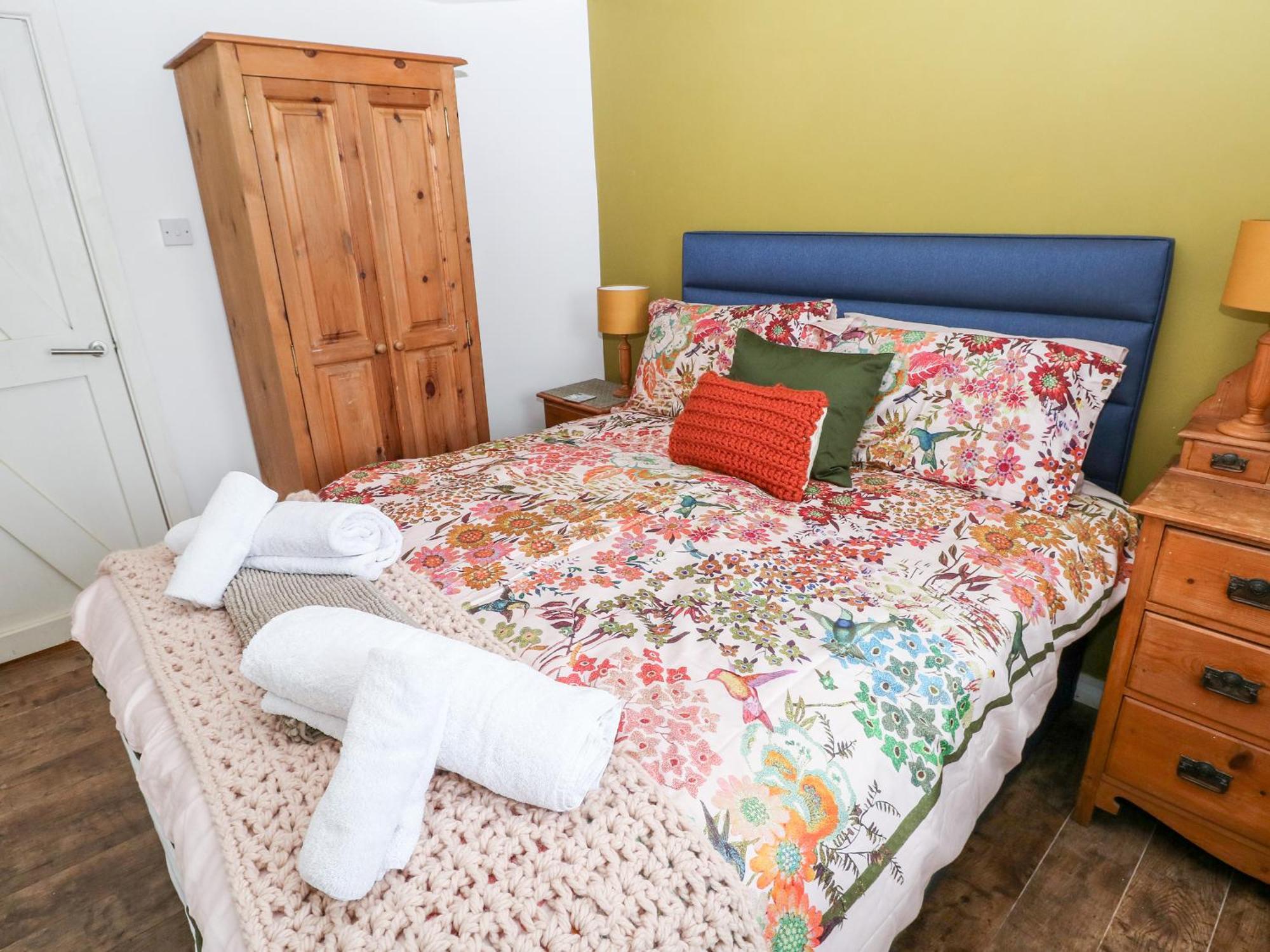The Coach House Villa Tenby Bagian luar foto