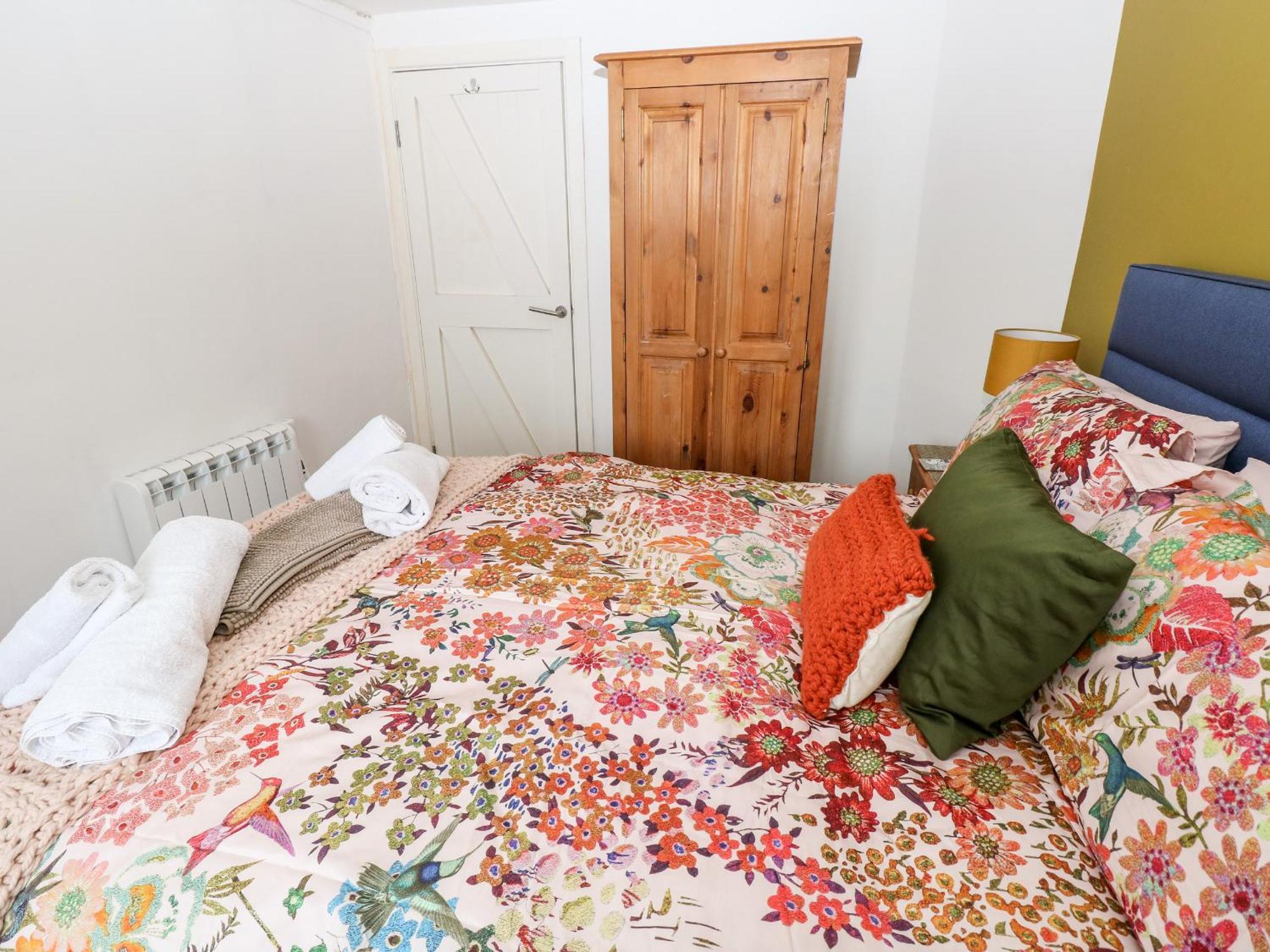 The Coach House Villa Tenby Bagian luar foto